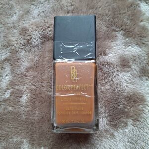 Black Radiance Color Perfect Liquid Make-Up Foundation - Clove Medium-Dark New